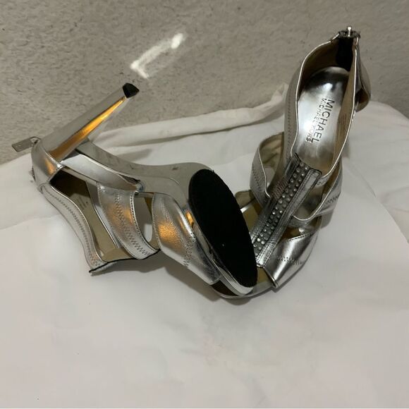 MICHAEL Michael Kors Berkeley T-Strap metallic silver Heels size 7 1/2 - Picture 8 of 10
